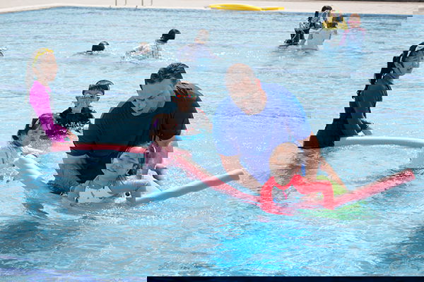 充实的校内课外与户外活动