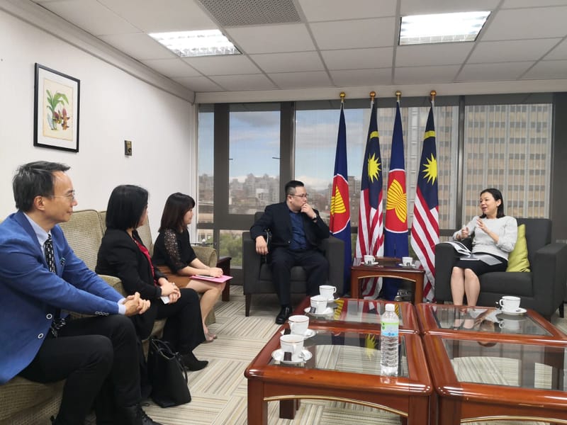 拜访马来西亚友谊及贸易中心（台湾派驻代表机构）