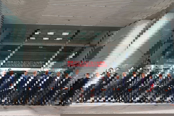 拜访桃园市长，工厂与港口考察