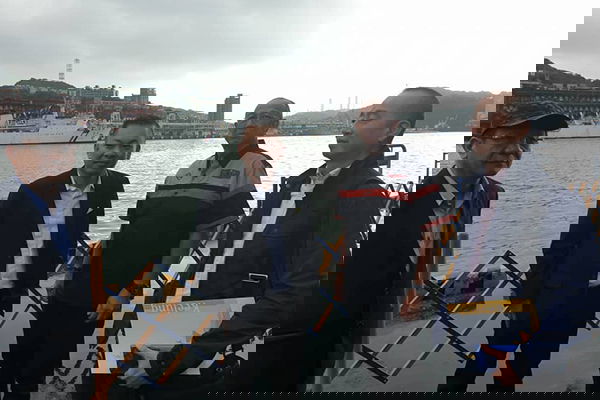 拜访桃园市长，工厂与港口考察