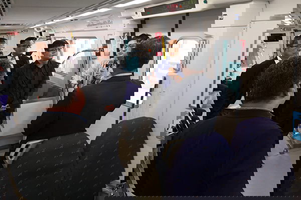 拜访桃园市长，工厂与港口考察