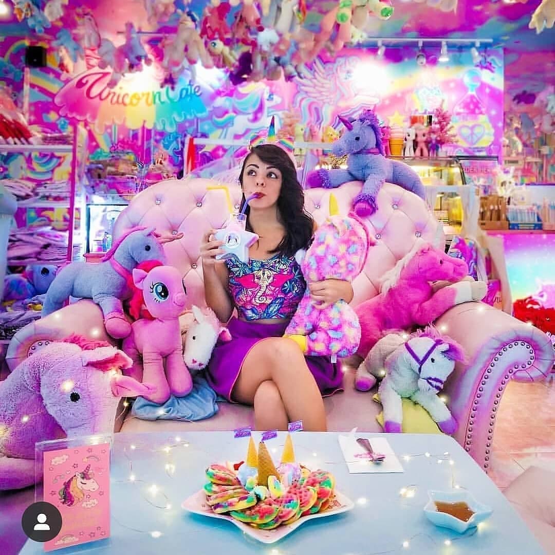 Unicorn cafe