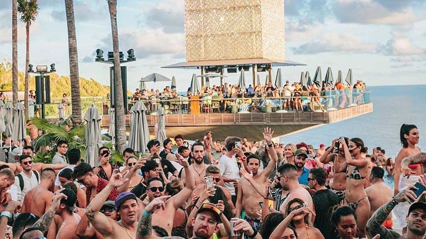 omnia day club