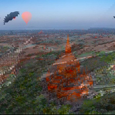 Balloon flight in Bagan