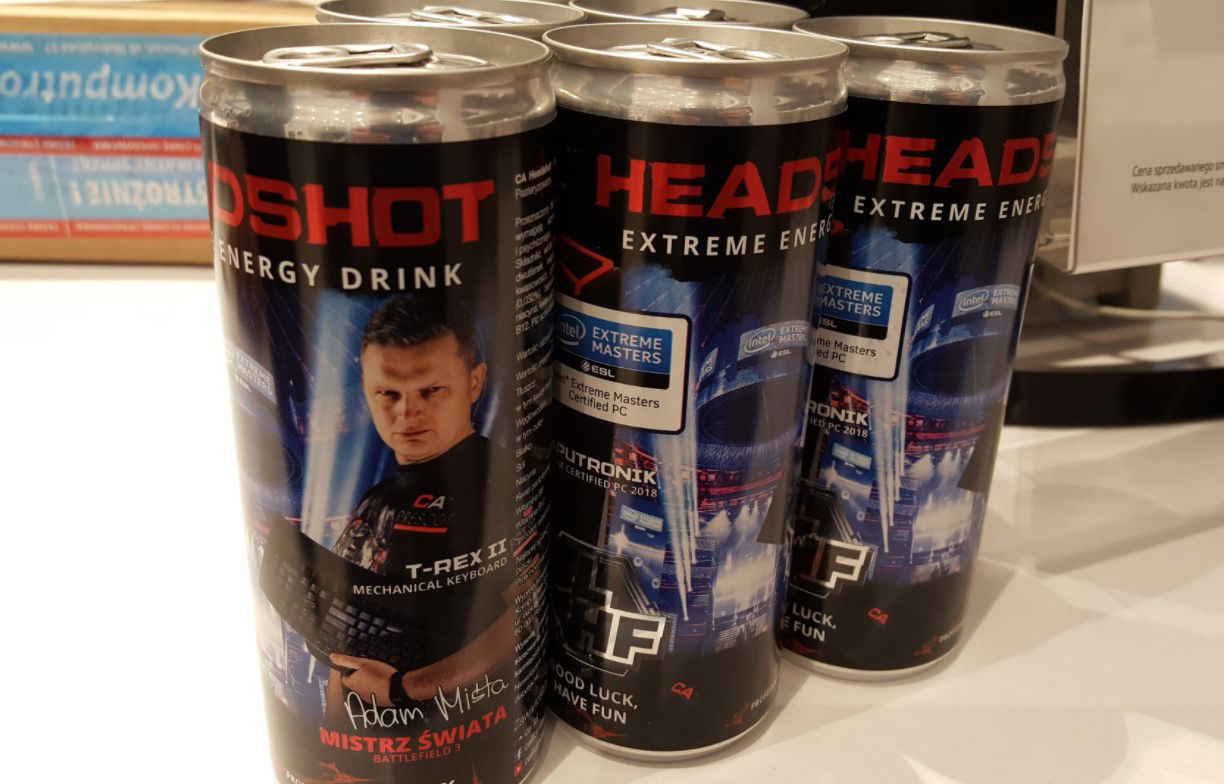 Zawsze miło się napić z puszki Mistrza Świata :)