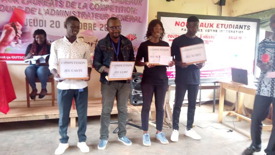 LES 4 LAUREATS DES DIFFERENTES COMPETITIONS (LUDO, ECHEC, SCRABBLE ET  CARTE)