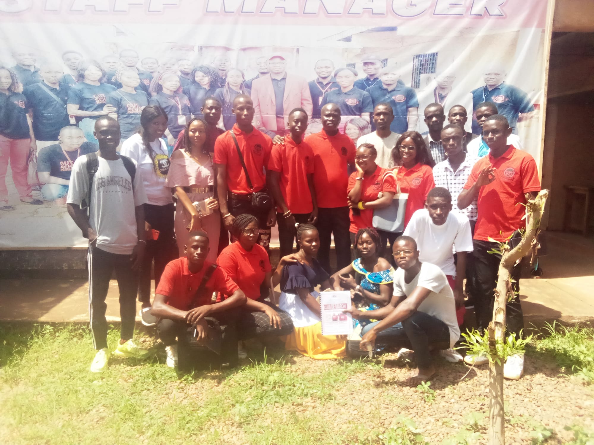 Photo de famille aux lauréats en Social Business Day 2022
