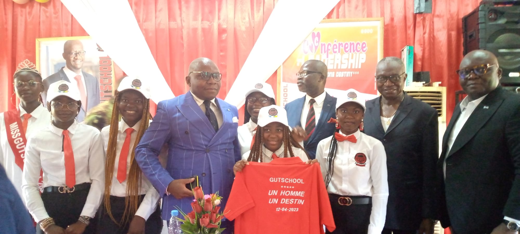 L'AG Pr Henri KOULAYOM, le DG Hervé Ghislain KOGBOMA YOGO et nos panélistes 