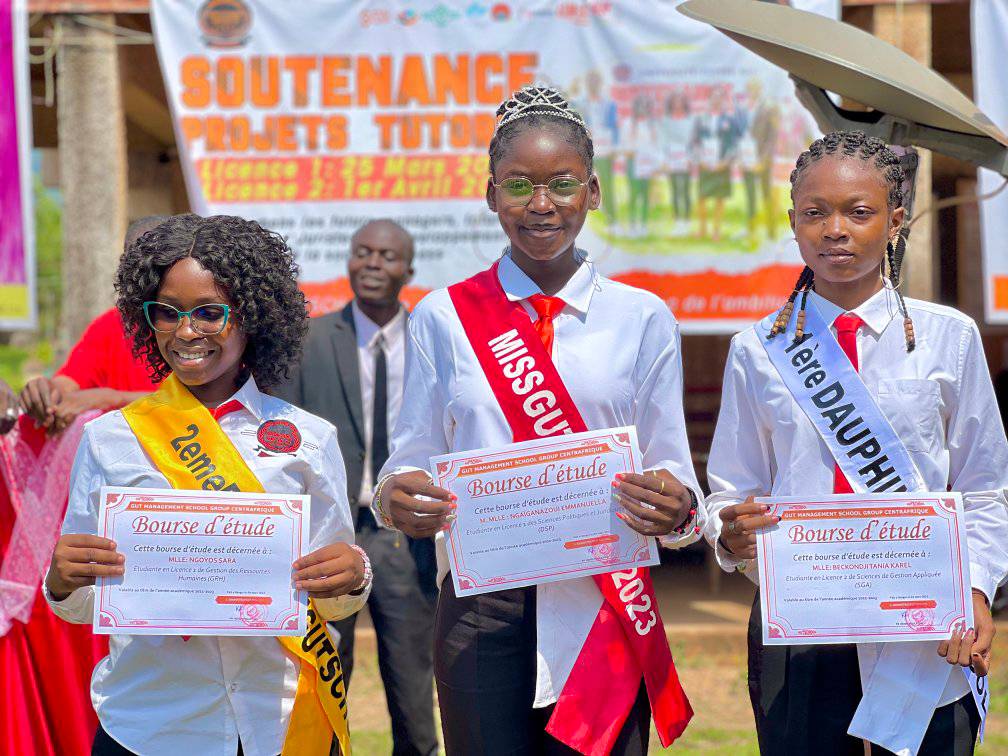 Remise des Bourses d'Etudes