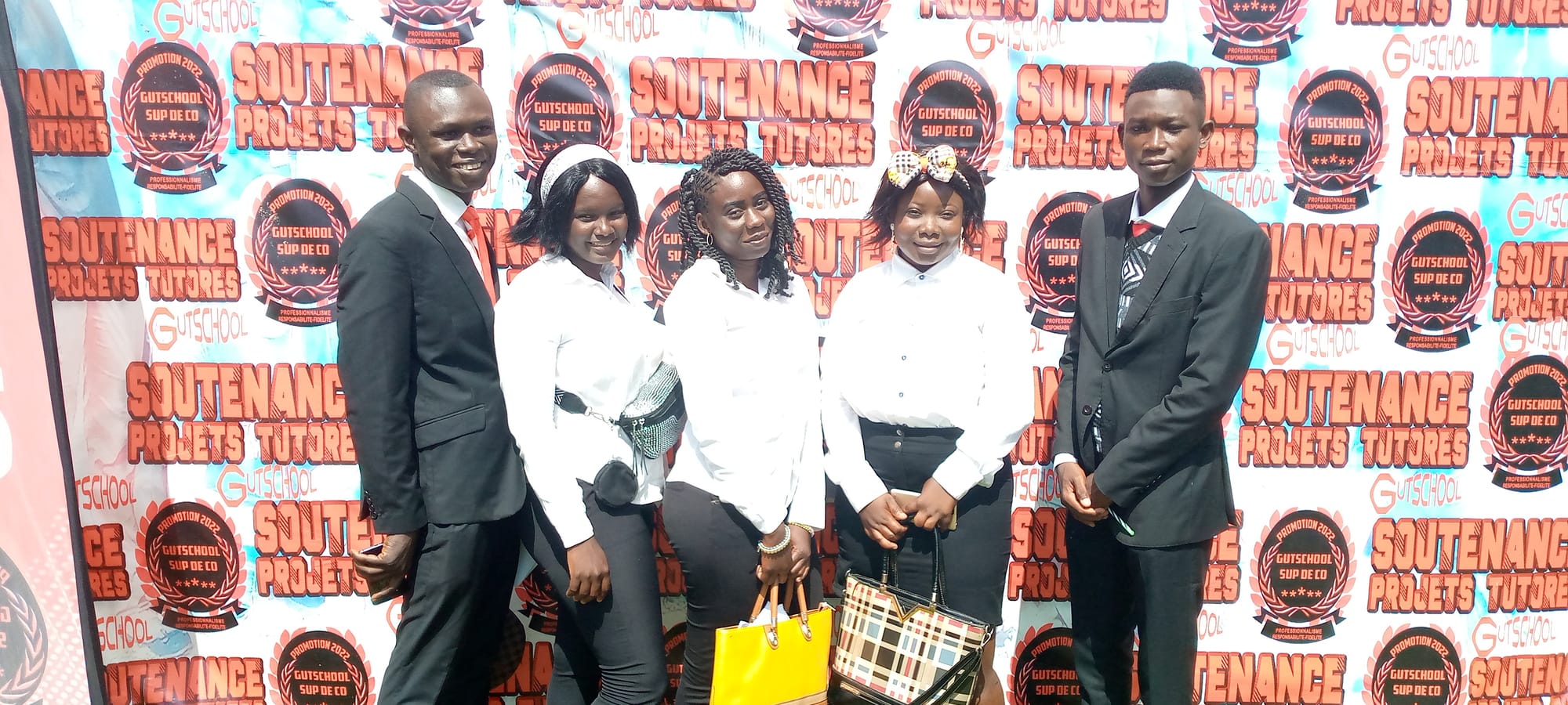 Photo de famille en Licence 2 BIF et CCA