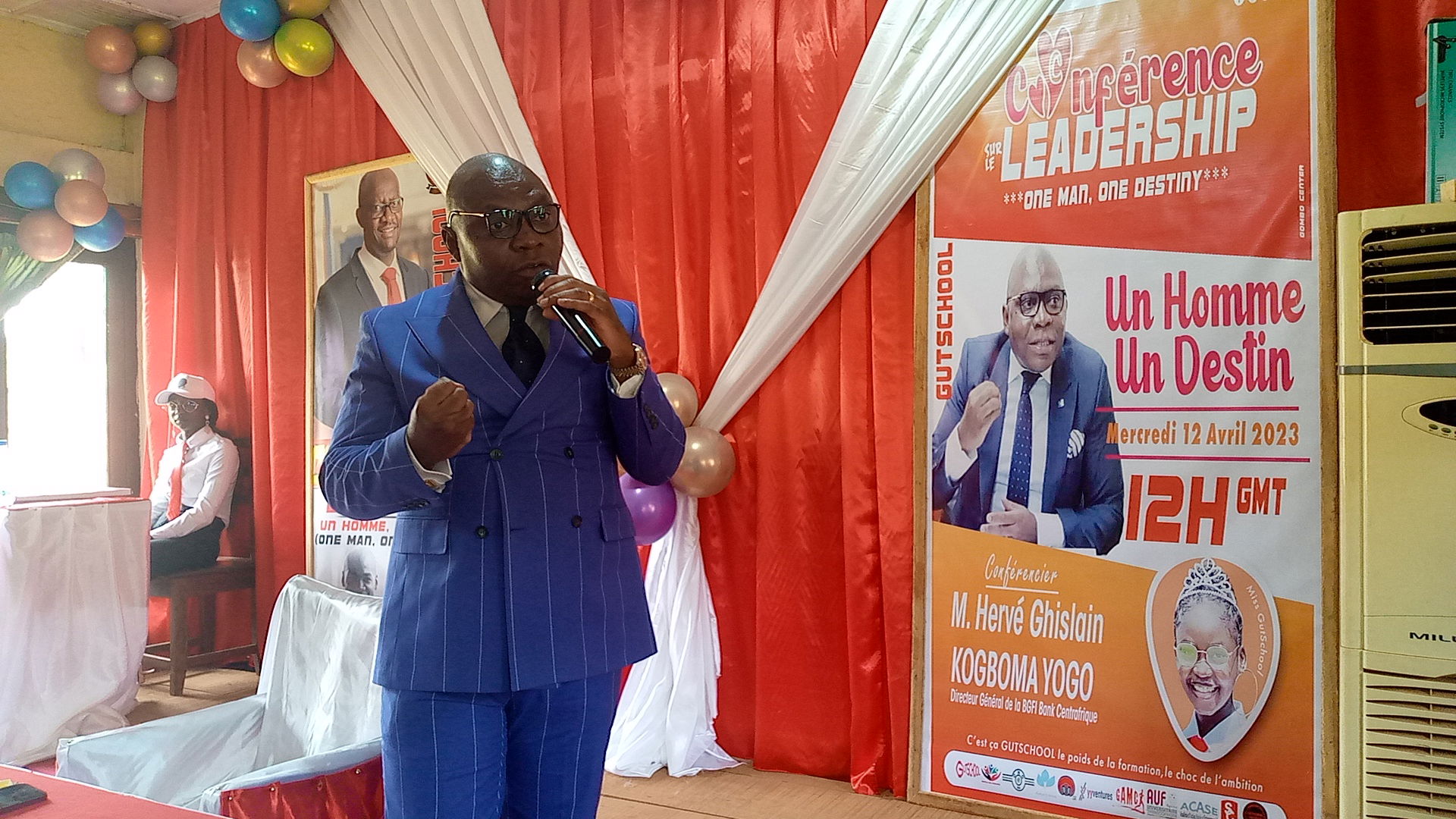 Le Conférencier Hervé Ghislain KOGBOMA YOGO, l'homme qui transforme le destin en destinée
