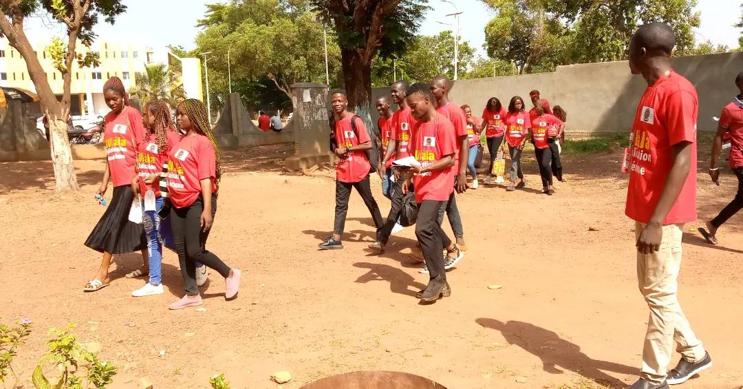 L'ambiance lors de la conférence-débat avec les étudiants de GUTSCHOOL
