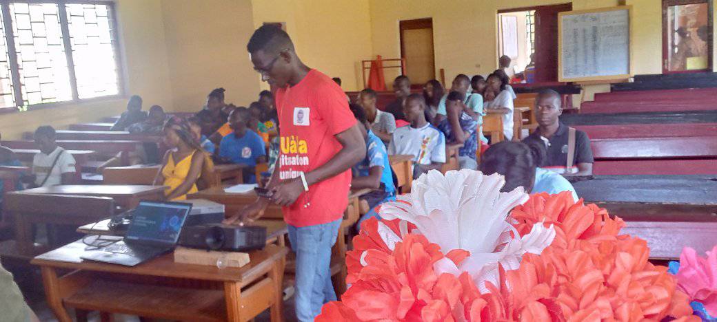 Echange avec les Community Managers sur le thème: Gouvernance_numérique et présentation du #logiciel ACADEMY SYSTEM (#système_automatisé de la #gestion de la scolarité).