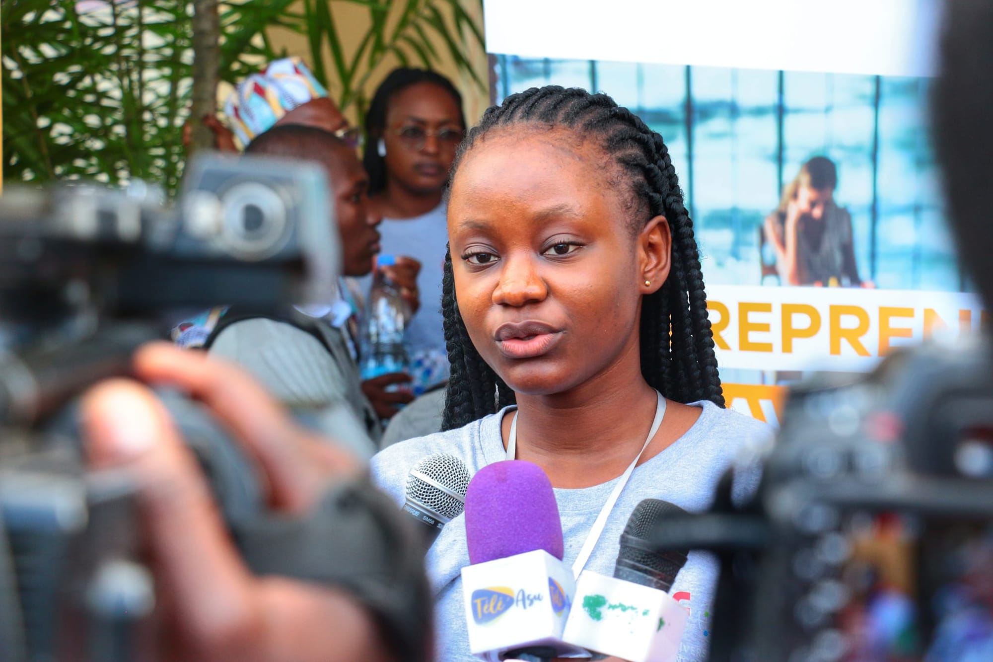 Félicitations à notre Jeune étudiant Centrafricain qui a Remporté le Premier Prix de la deuxième édition du Concours de l' AUF