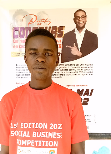 3e lauréats : NGUINDA IV Aquilas