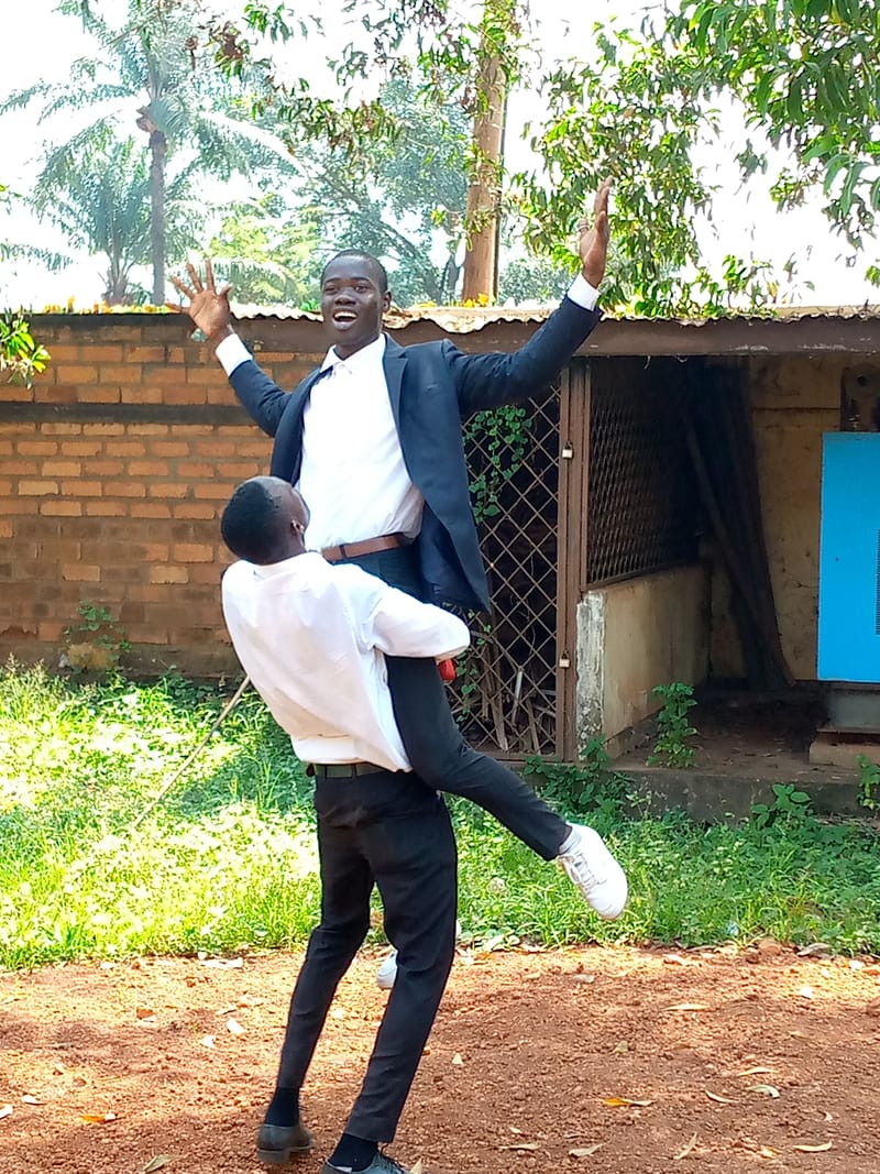 VIVE GUTSCHOOL !......