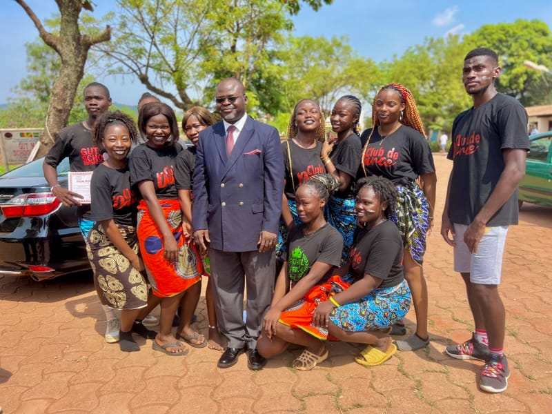 Photo de famille avec le Club Danse