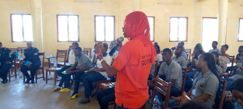 Réponses aux questions basées sur les actes d' exploitation et d'abus sexuels