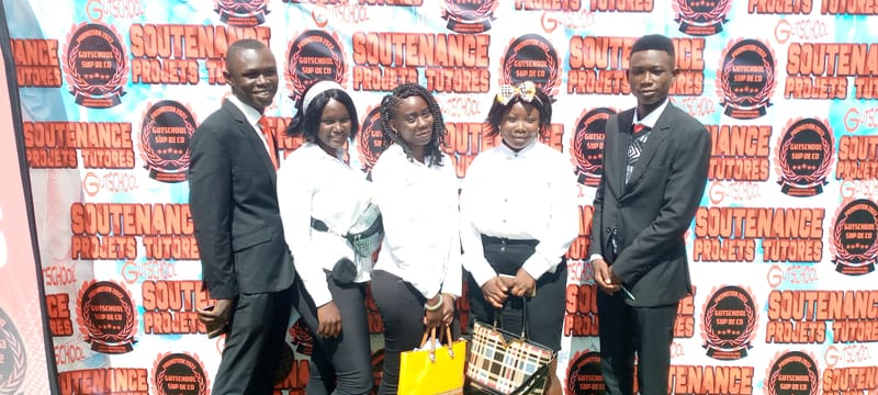 Photo de famille en Licence 2 BIF et CCA