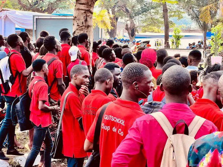 Les étudiants de GUTSCHOOL