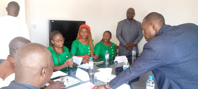 signaturece d'un accord de partenariat entre le Pr Henri KOULAYOM et M Yves  MAIKANÉ PASSY (26 juillet 2023)