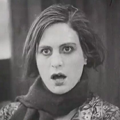 1928-Celles qui s'en font-Ζερμέν Ντυλάκ