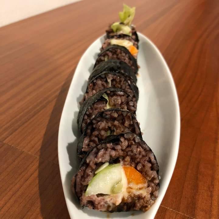 BLACK SUSHI