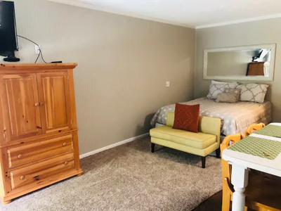 Executive Lofts at the Pondhouse image