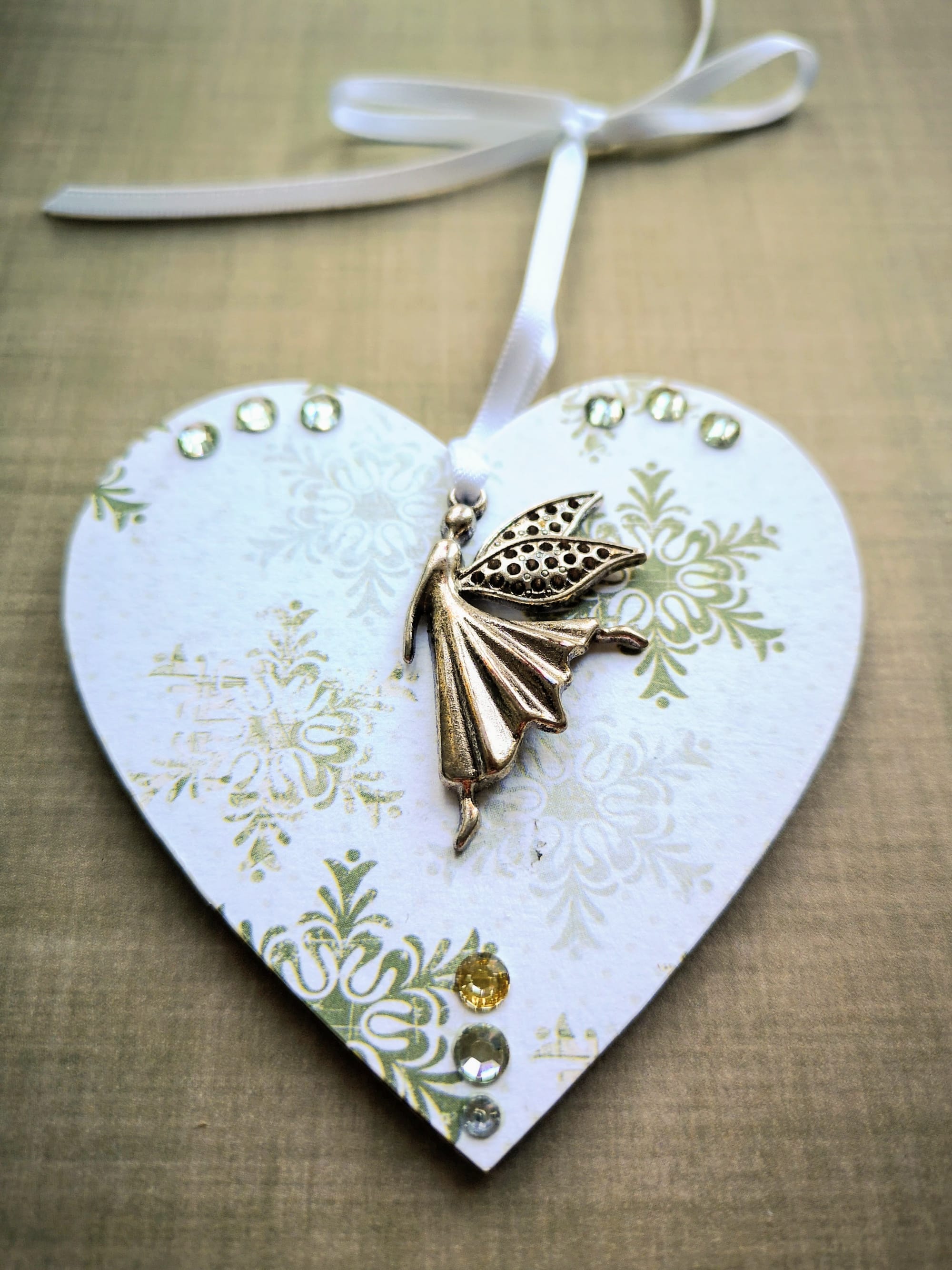 SOLD 8x8cm Christmas Heart (#17)