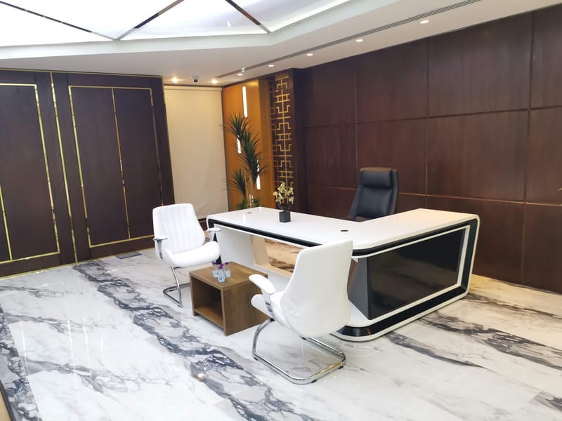 مكاتب الادارة في معرض تساهيل للتجارة