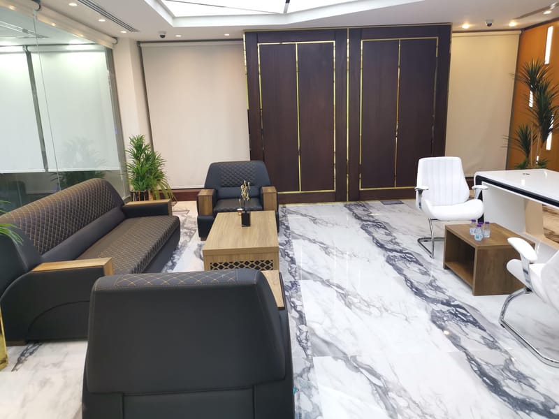 مكاتب الادارة في معرض تساهيل للتجارة