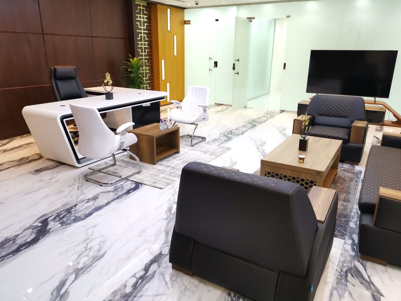 مكاتب الادارة في معرض تساهيل للتجارة