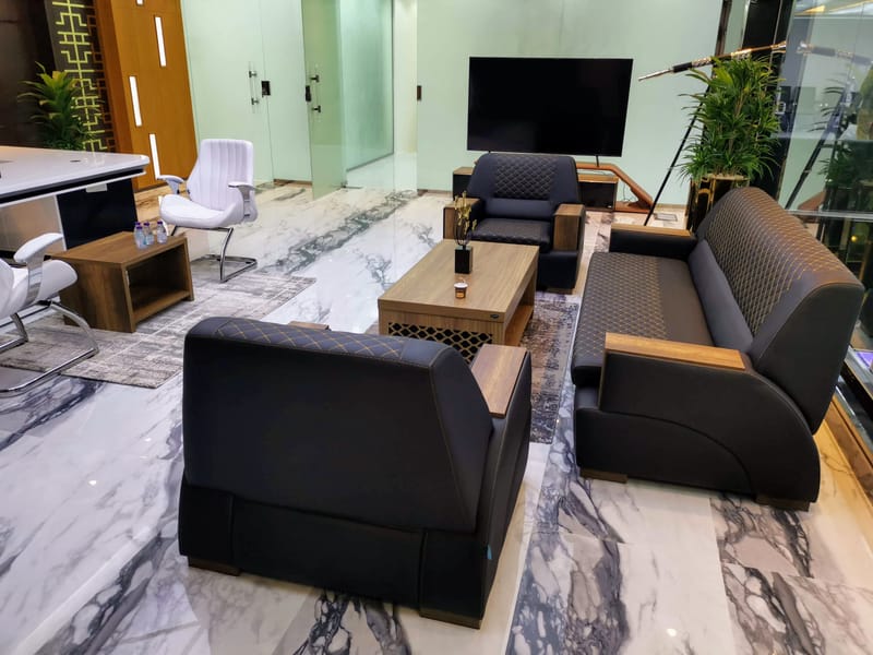 مكاتب الادارة في معرض تساهيل للتجارة