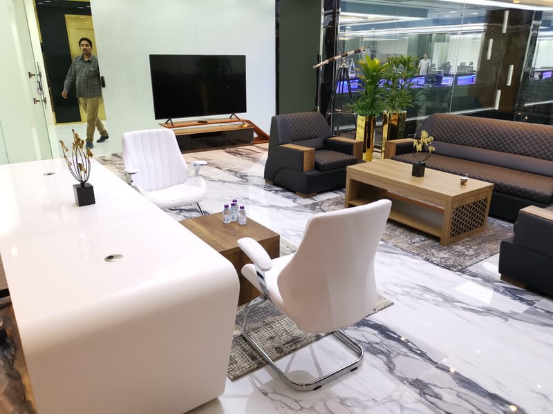 مكاتب الادارة في معرض تساهيل للتجارة