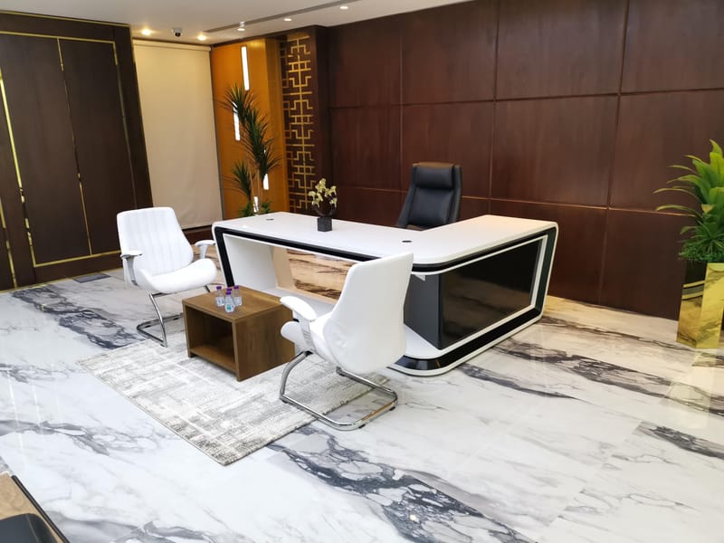 مكاتب الادارة في معرض تساهيل للتجارة