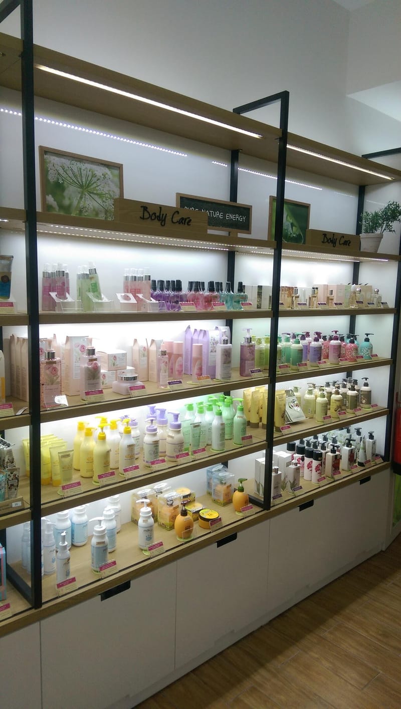 ديكور وستاندات عرض