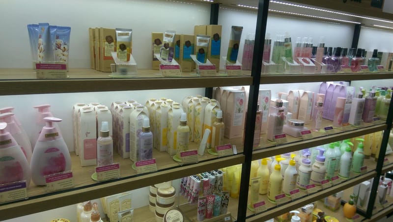 ديكور وستاندات عرض