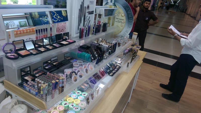 ديكور وستاندات عرض