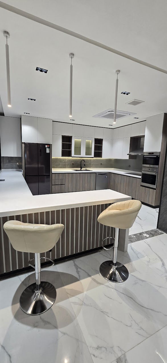 تصميم وتنفيذ فيلا في حي الصحافة على المفتاح شامل المفروشات