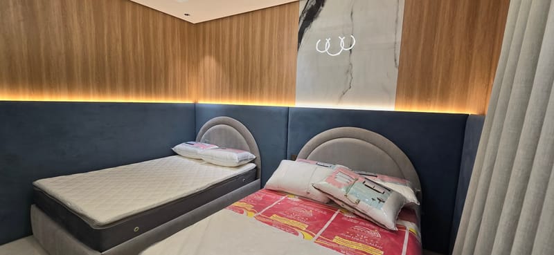 غرفة نوم ولدين