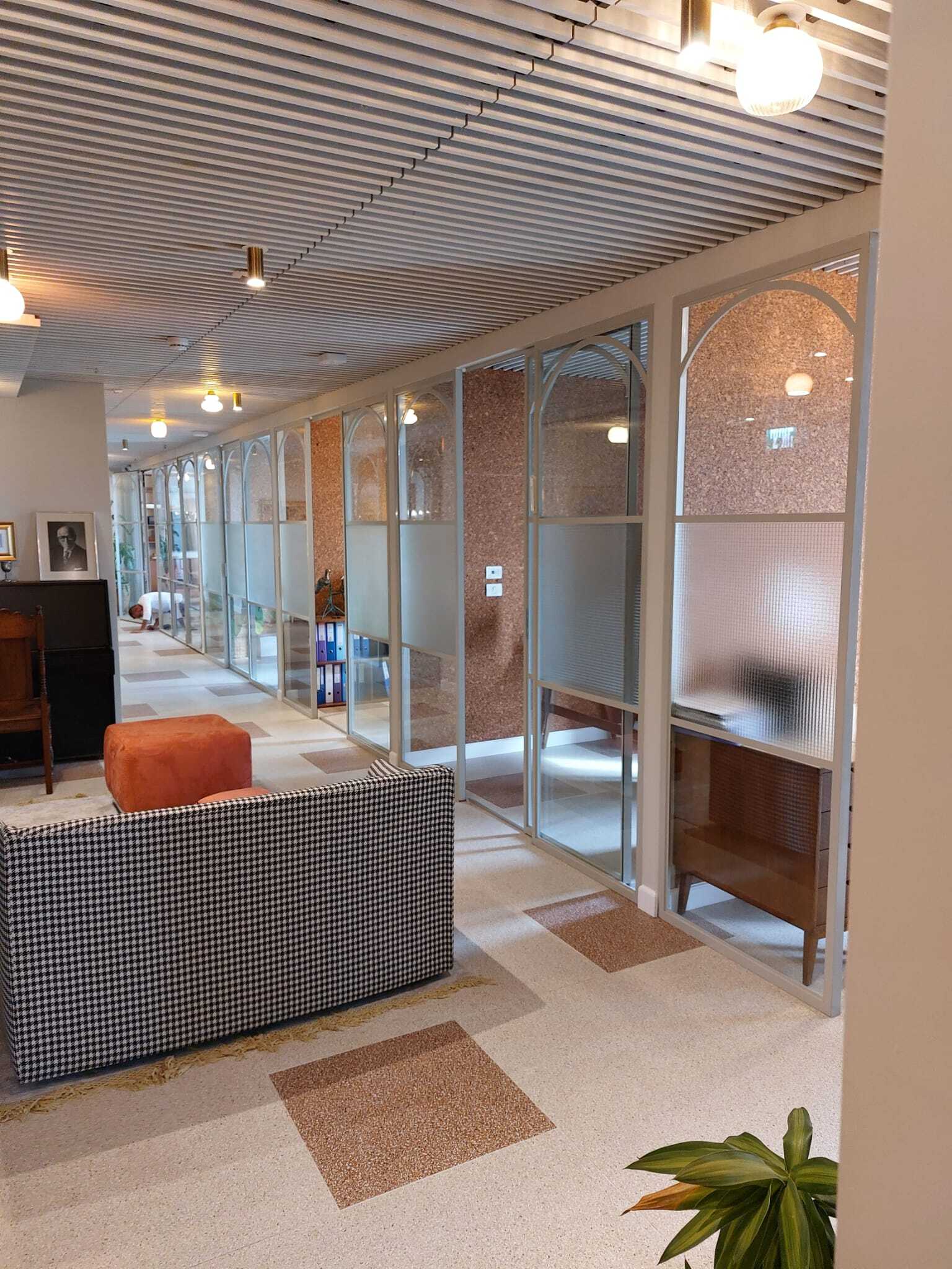 קומת משרדים