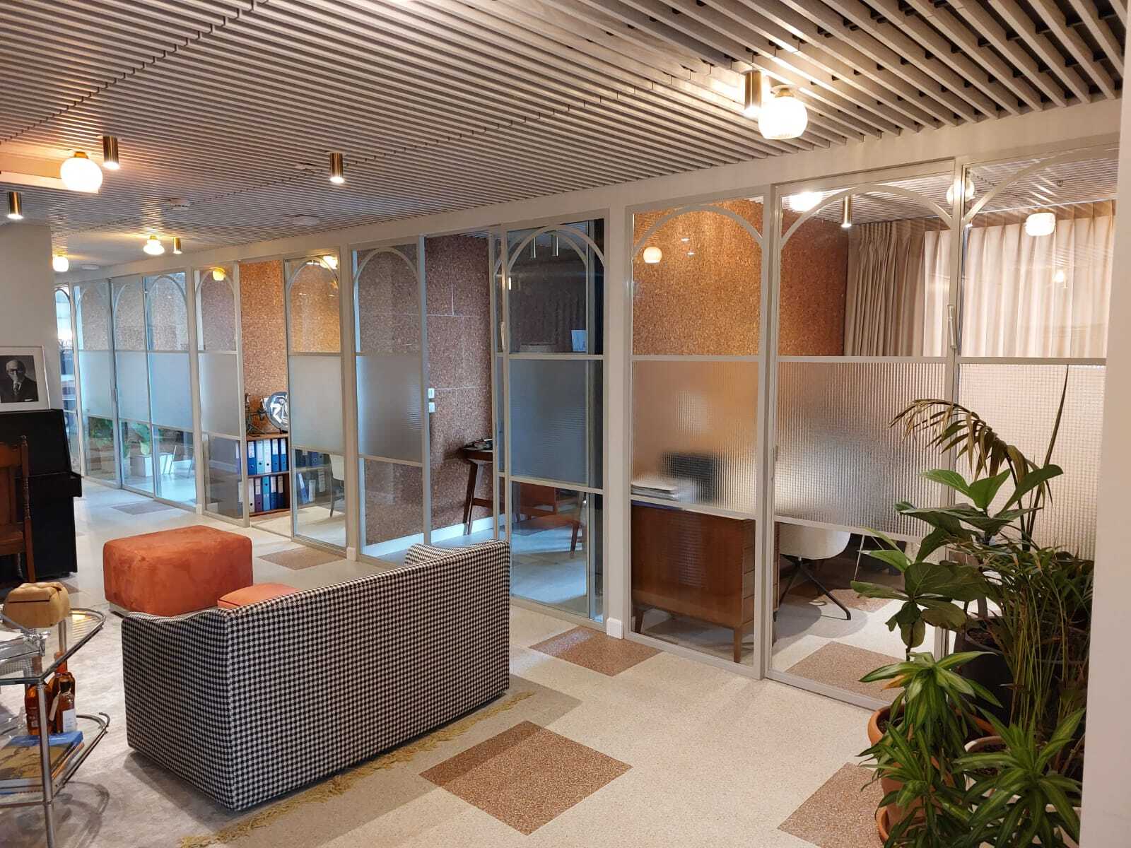 קומת משרדים