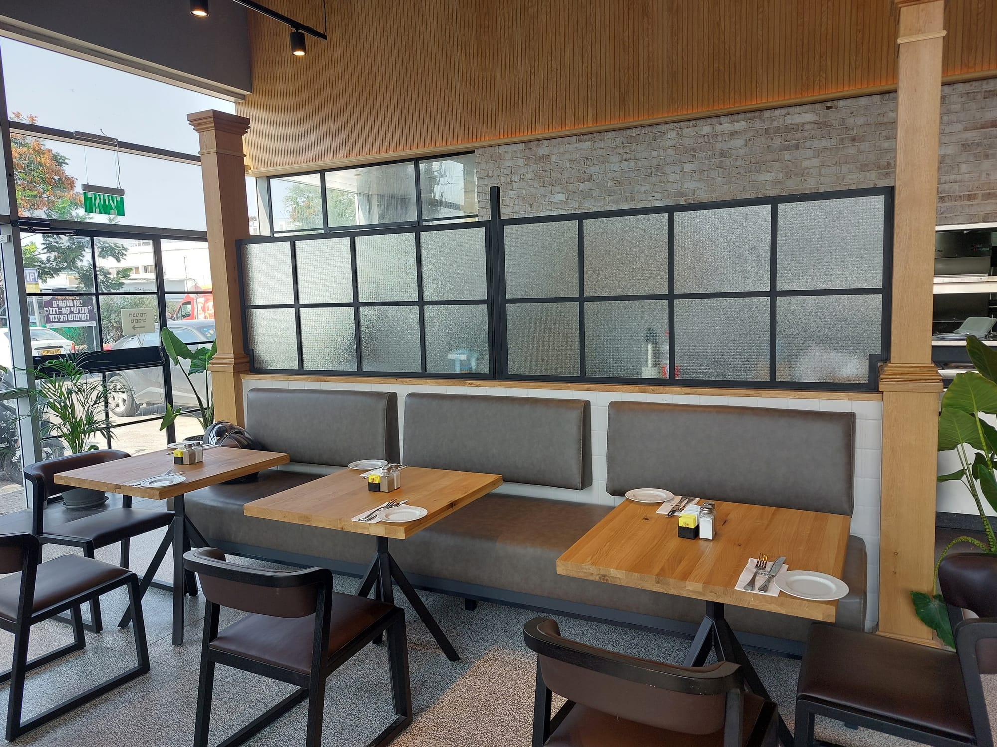 מסעדת בנדיקט - יהוד 