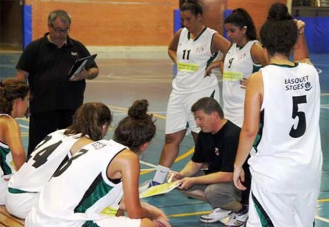 Oscar Quesada, un entrenador colomenc lluny de casa