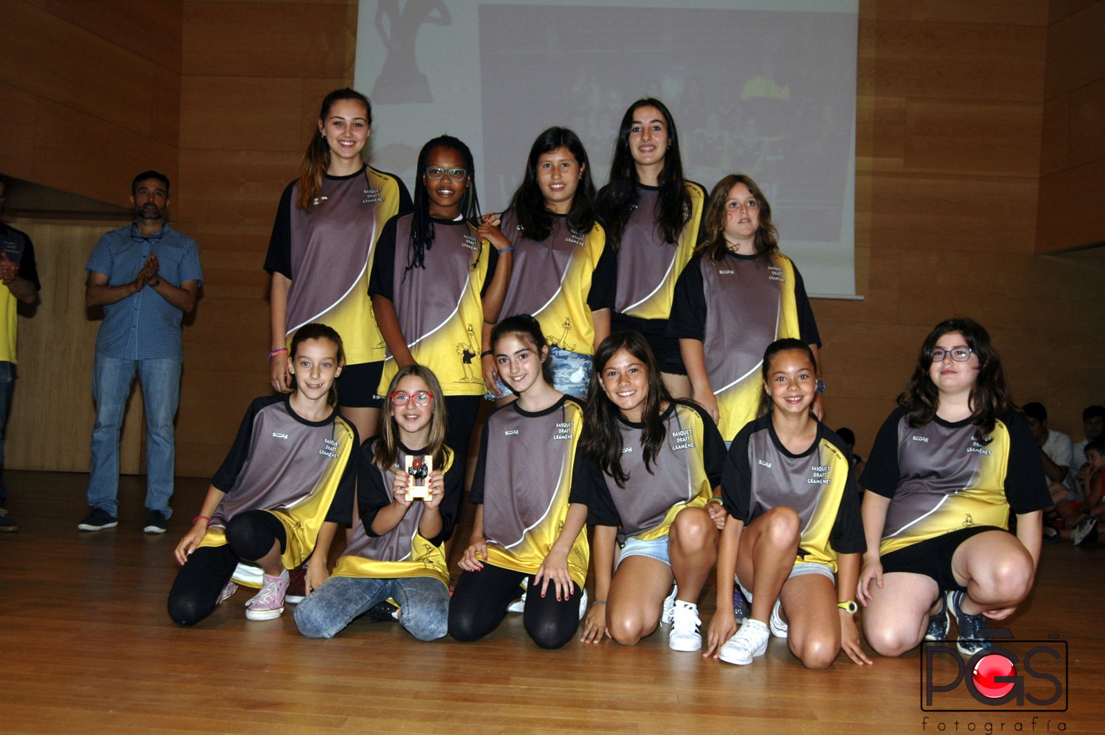 B. Draft Gramenet -Mini femení-: Campió Nivell C Fase Prèvia