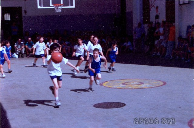 Segons de possessió. El “multiclub”, el primer efecte de l’aprenentatge (la primera temporada a la direcció tècnica a l’APADA i Femení Santa Coloma) -Primera part-