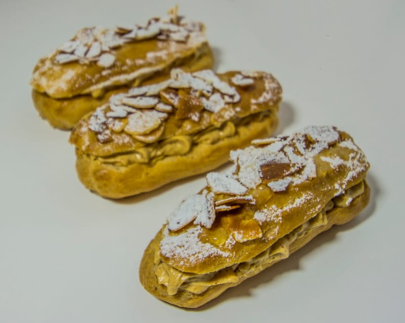 Eclair Praliné