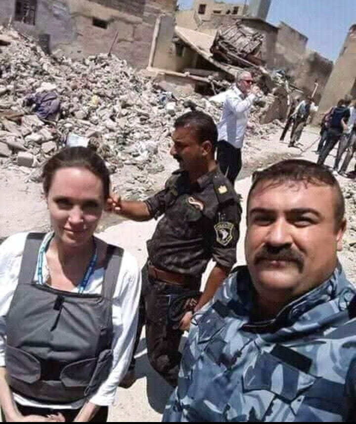 سفيرة النوايا الحسنة  انجلينا جولي ... تزور الموصل وتتجول في الموصل القديمة .