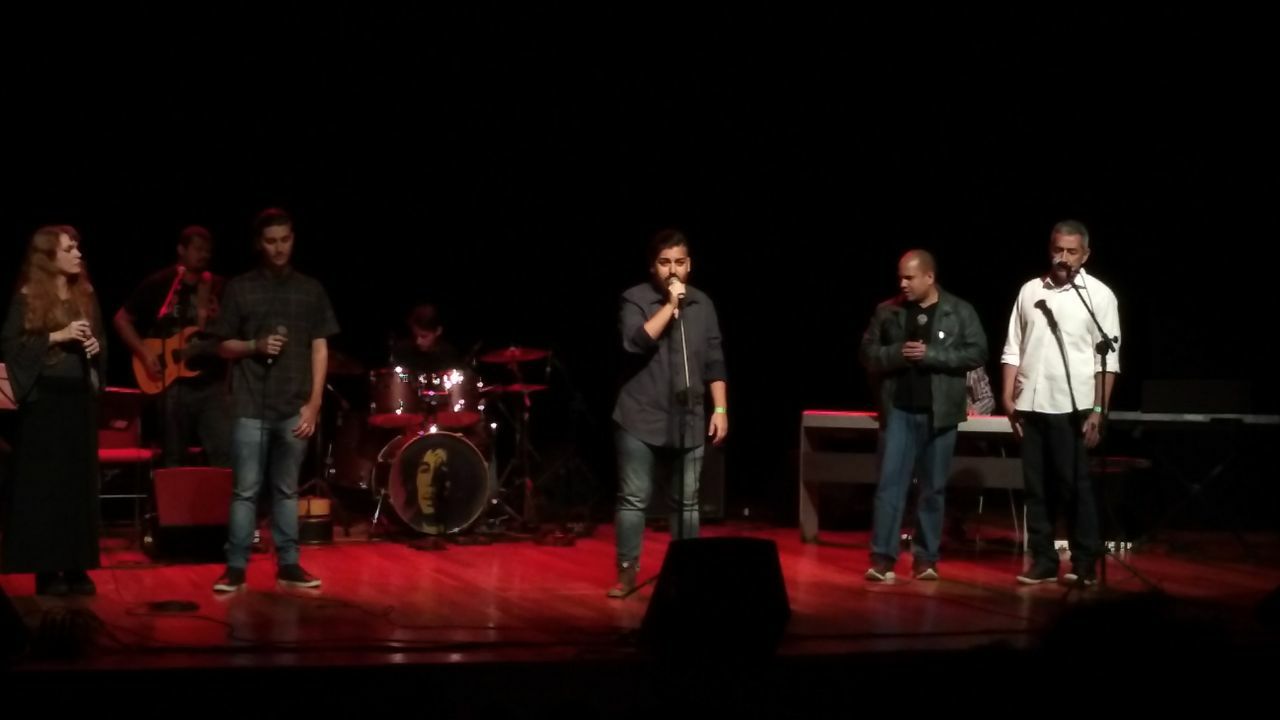 Roseane Garcia em apresentações com seus alunos pela ELAM - Escola Livre de Aprendizagem Musical