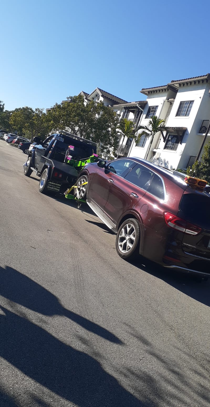 24 hour wheel lift towing and road side assistance